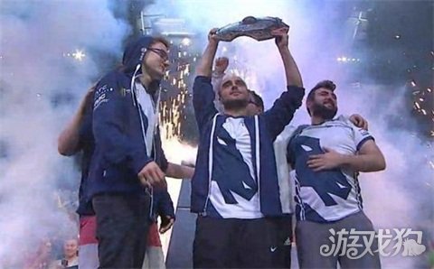 1战平亚特 1战平亚特